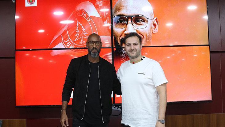 Anelka, Ümraniyespor’a imzayı attı! ‘Benim için büyük bir hedef’