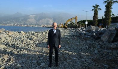 Ulaşım yatırımlarında öncelik deprem bölgesinin! ‘Afet sonrası yeniden inşa çalışmalarımız hızla sürüyor’