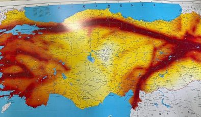 Uzman isim bir kenti işaret etti! ‘7 ve üzeri deprem öngörülmüyor’