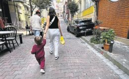 Kaldırımlar işgal altında