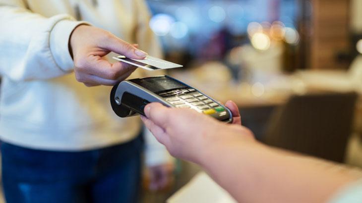 Atılan adımlar etkisini hissettirmeye başladı! Kredi kartı harcamalarına fren