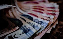 En düşük emekli maaşı için 3 farklı tahmin! Milyonlar yeni zam oranına kilitlendi