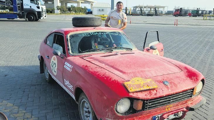 Pekin’den Paris’e baba oğul birlikte!