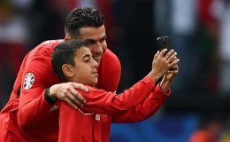 Ronaldo için sahaya girdi UEFA affetmedi! İşte Berat’ın alacağı ceza