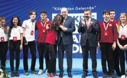 ‘Siyasi tartışmalarla eğitimi yıpratmayalım’