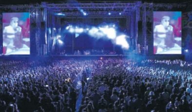 Türkiye kocaman bir sahne