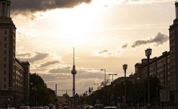 Alman ekonomisi artan rekabet ve imalat sektöründe zayıflık nedeniyle büyüyemiyor