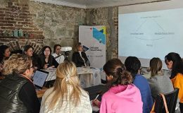 Deprem bölgesindeki kadınlara dijital destek