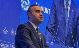 ‘Küresel sistemde yaşanan belirsizliklerin başarıyla üstesinden geliyoruz’
