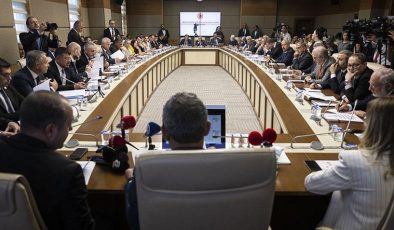 Öğretmenlik Mesleği Kanunu Teklifi komisyonda! Görüşmeler başlandı