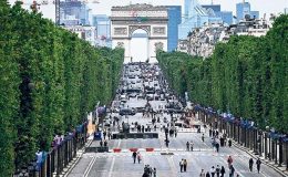 Paris’te kaybolan kaybolana!