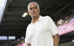 SON DAKİKA | Fenerbahçe’de Mourinho 2 ismin biletini kesti! Menajeri ile görüşülecek