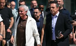 SON DAKİKA |                         Mourinho bizzat görüştü! Dünya yıldızı arkadaşlarına veda etti, Fenerbahçe’ye geliyor
