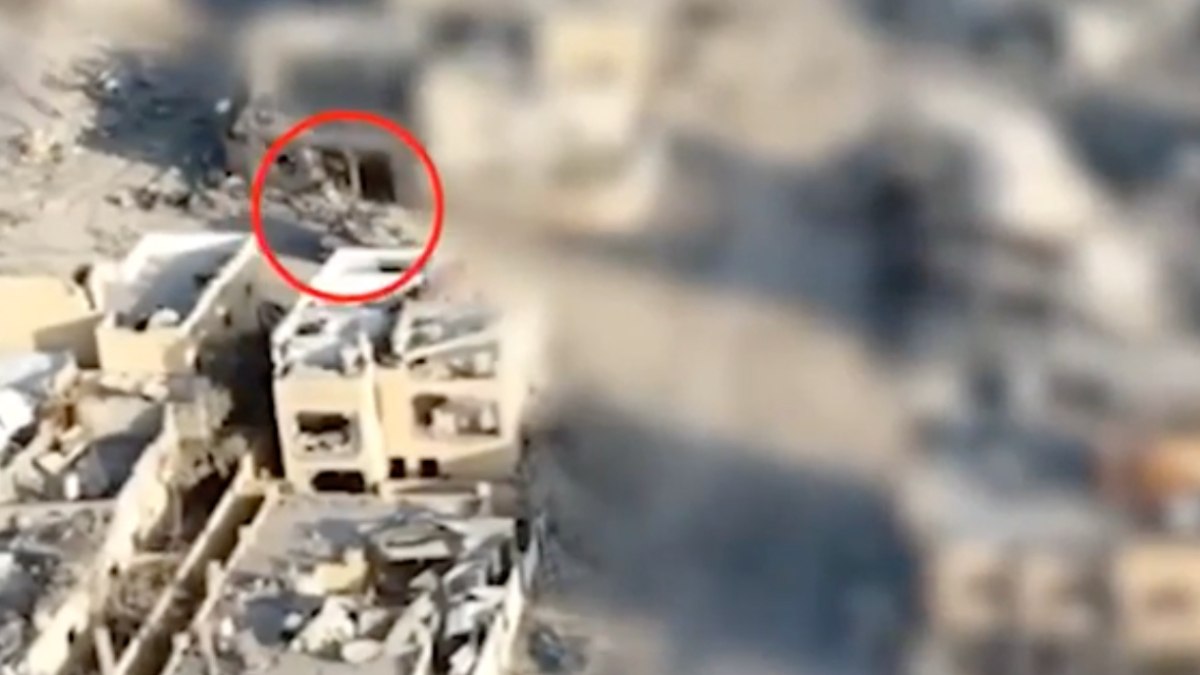 Hamas lideri Yahya Sinvar’ın tankla vurulma anı ve saldırı sonrası yeni görüntülerine ulaşıldı