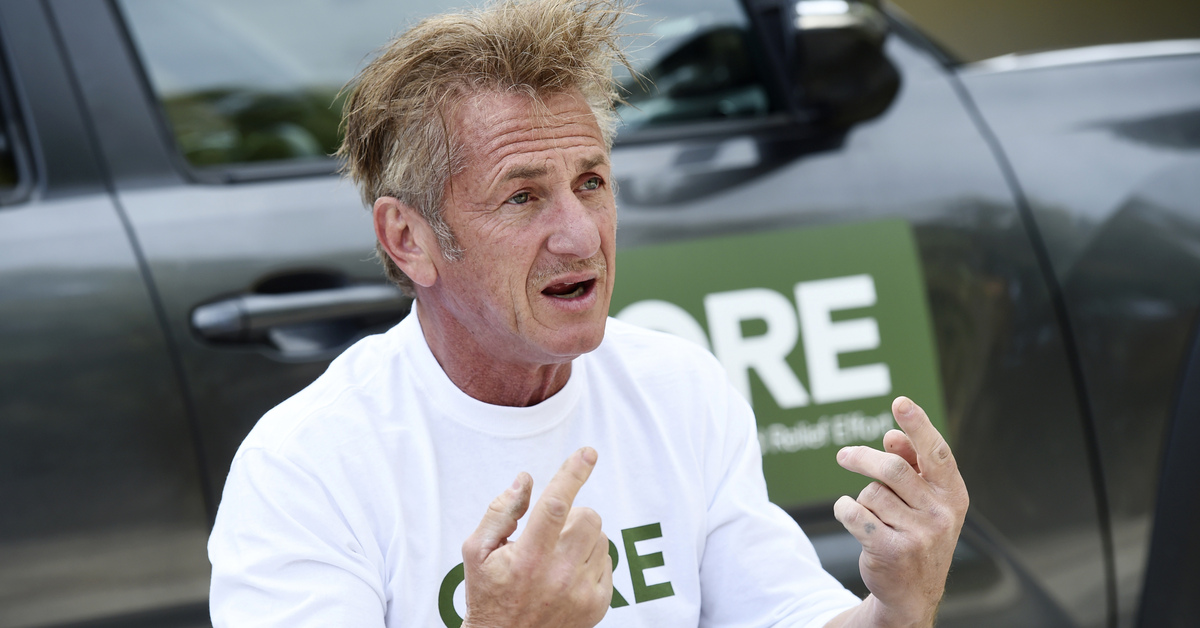 İki Oscar ödüllü oyuncu Sean Penn Oscar’ı yerden yere vurdu