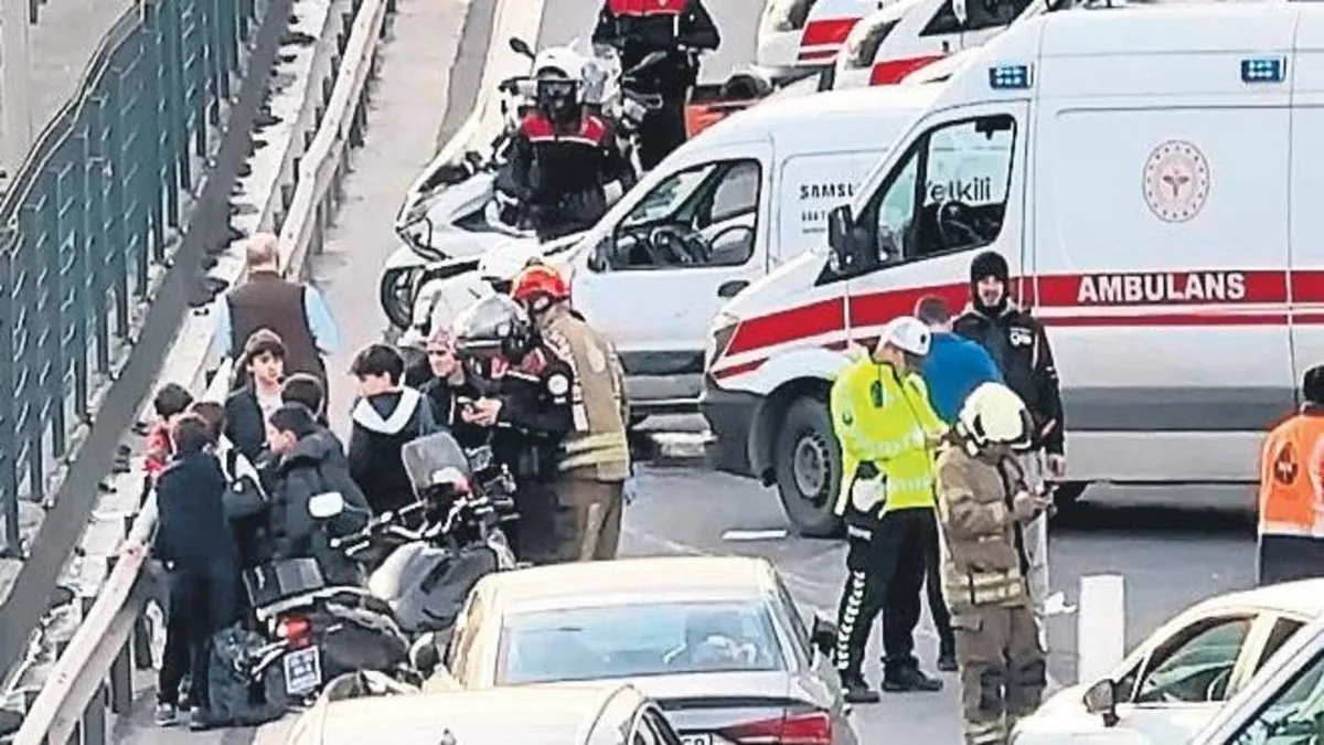 Okul servisi devrildi 7 öğrenci yaralandı