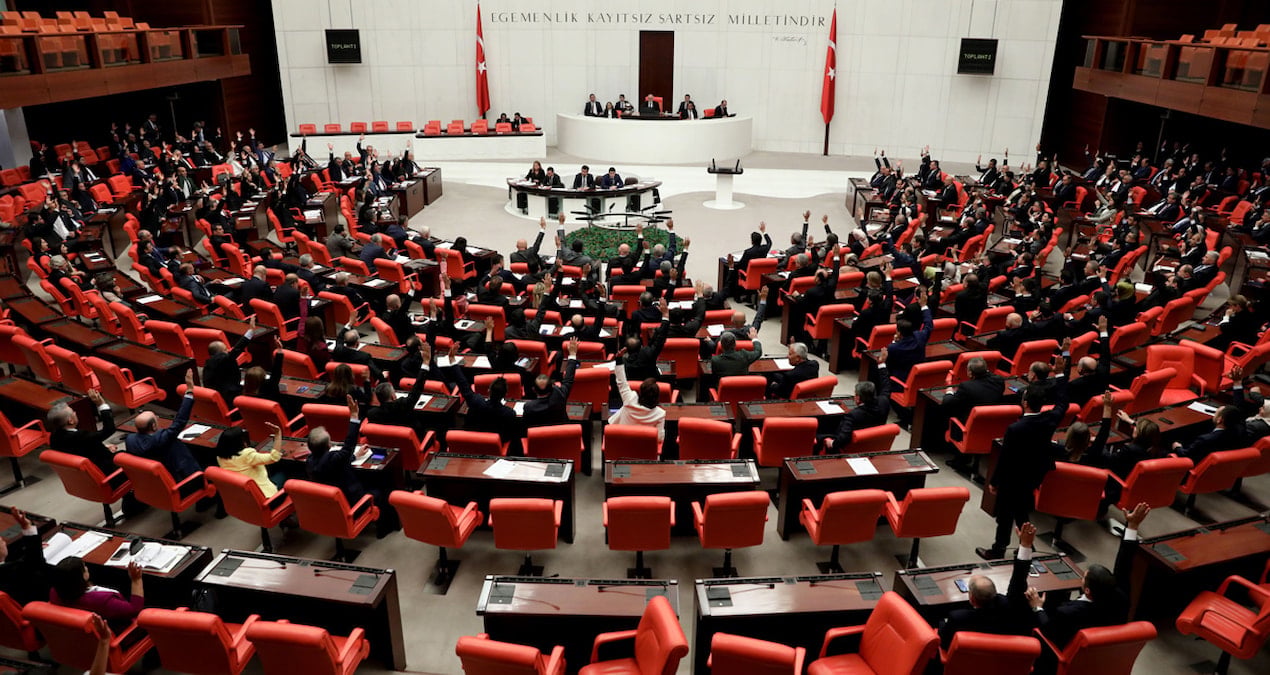Büyük tartışma yaratan İklim Kanunu tasarısı komisyona geri çekildi